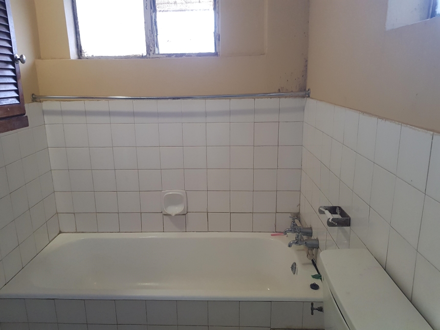 1 Bedroom Property for Sale in Rustenburg Central North West
